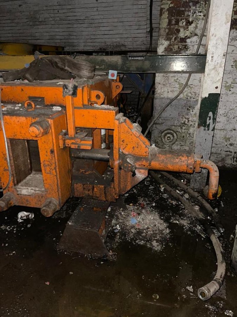 1973 Vezzani PM50-D Non Ferrous Baler