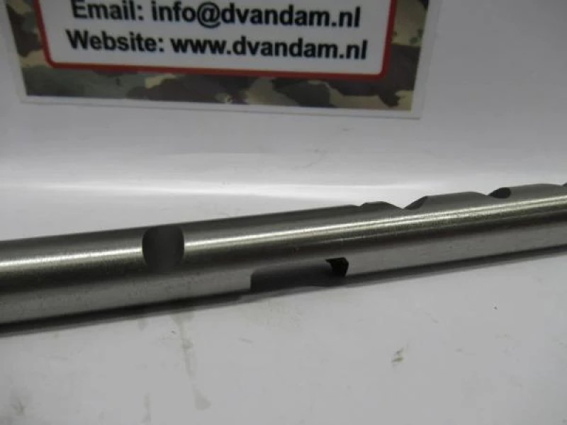 Schakelas achteruit & 1e versnelling T-84