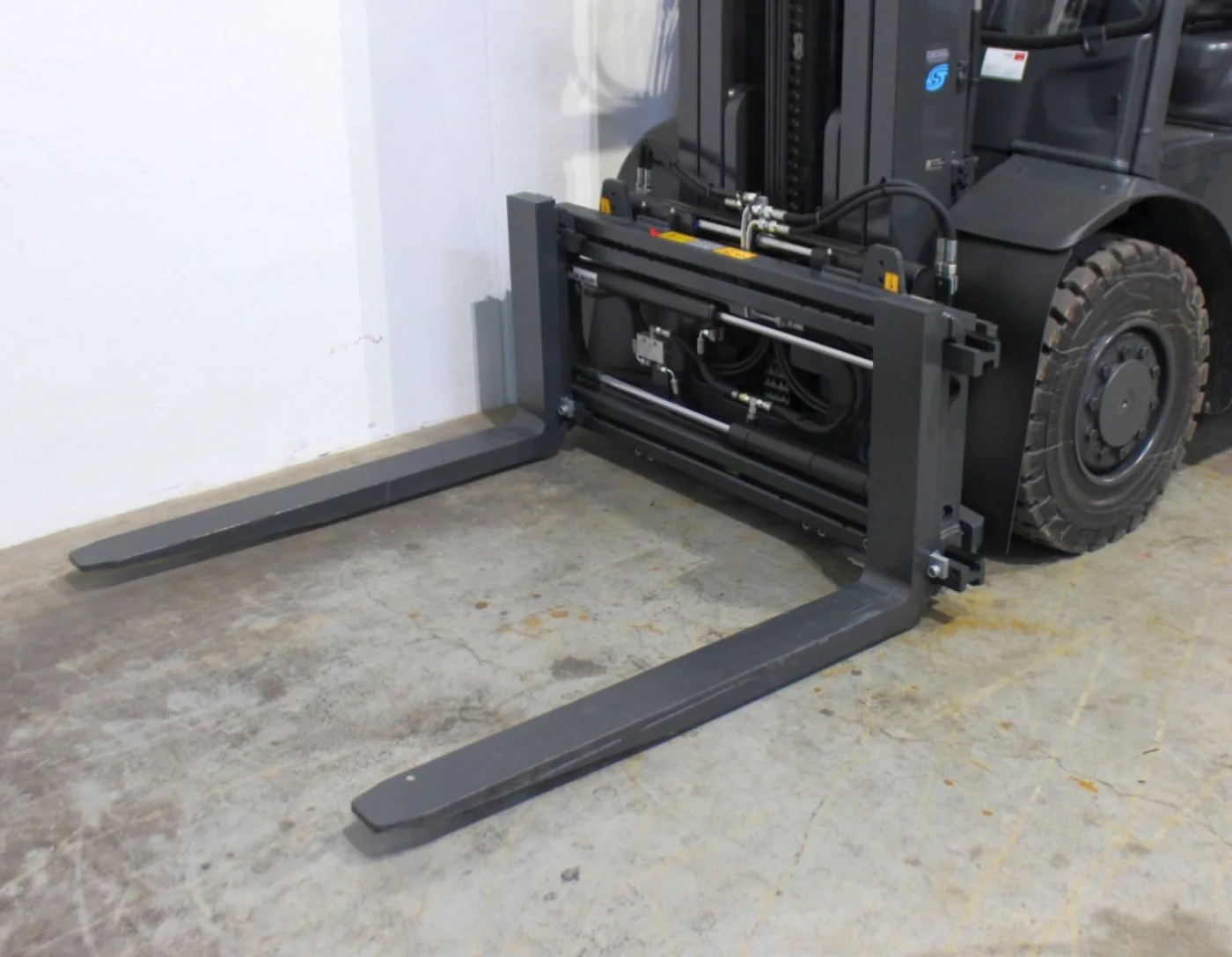 Frontstapler Linde H 40 D/600 1204-01 (2023) - 6