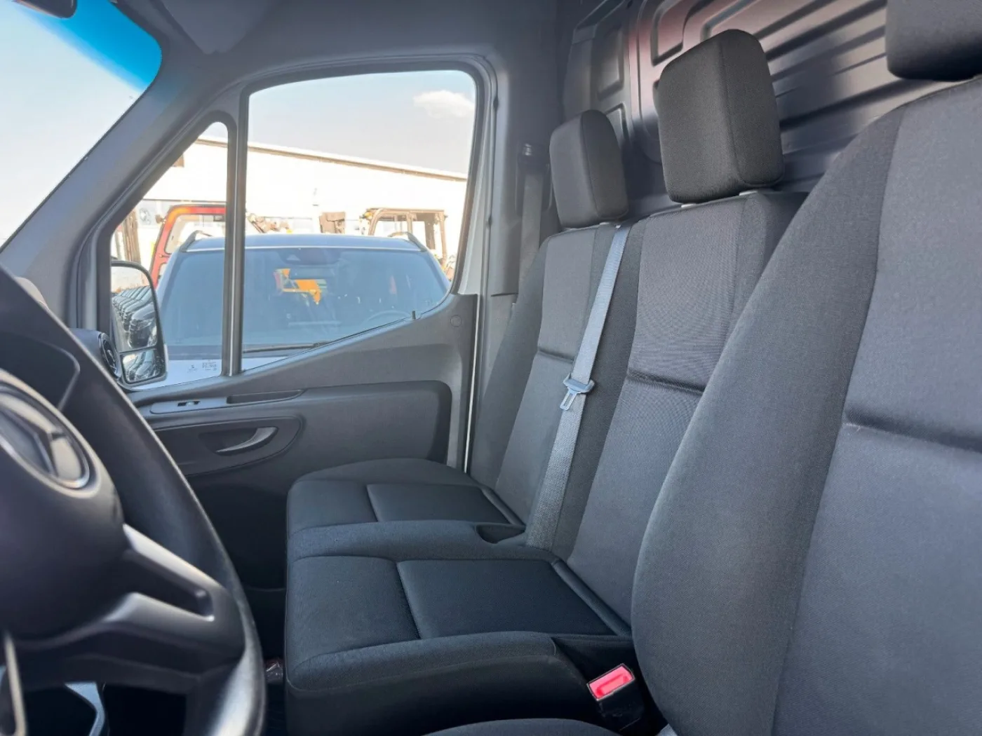 Mercedes Benz eSprinter 312 Air Conditioning Camera - 7