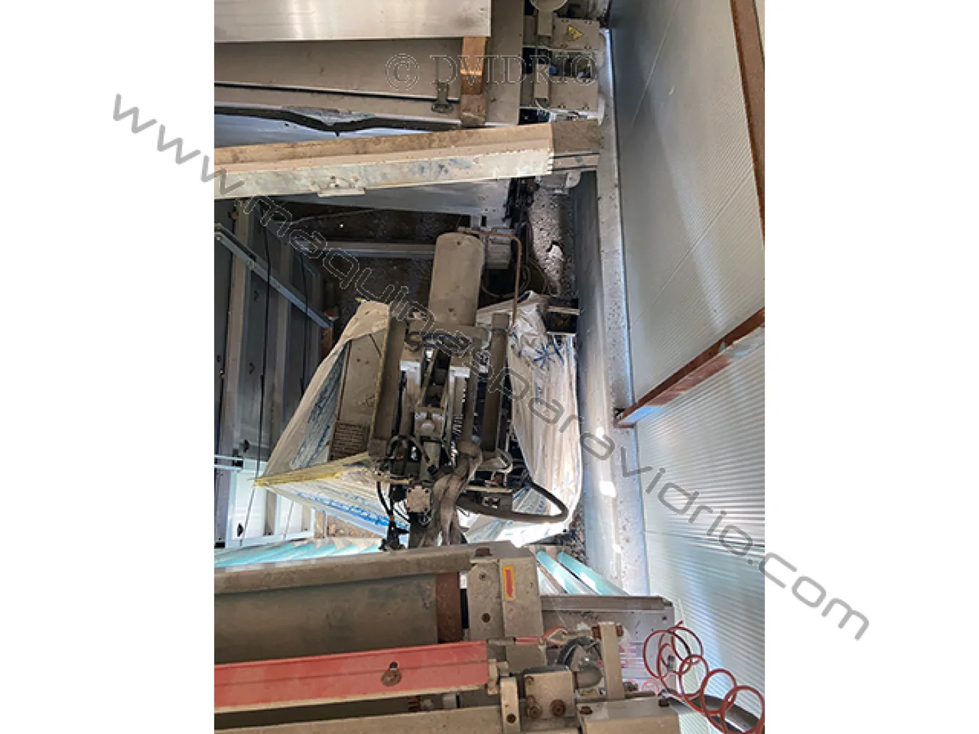 SELLADOR AUTOMÁTICO PARA LINEAS DVH LISEC - 7