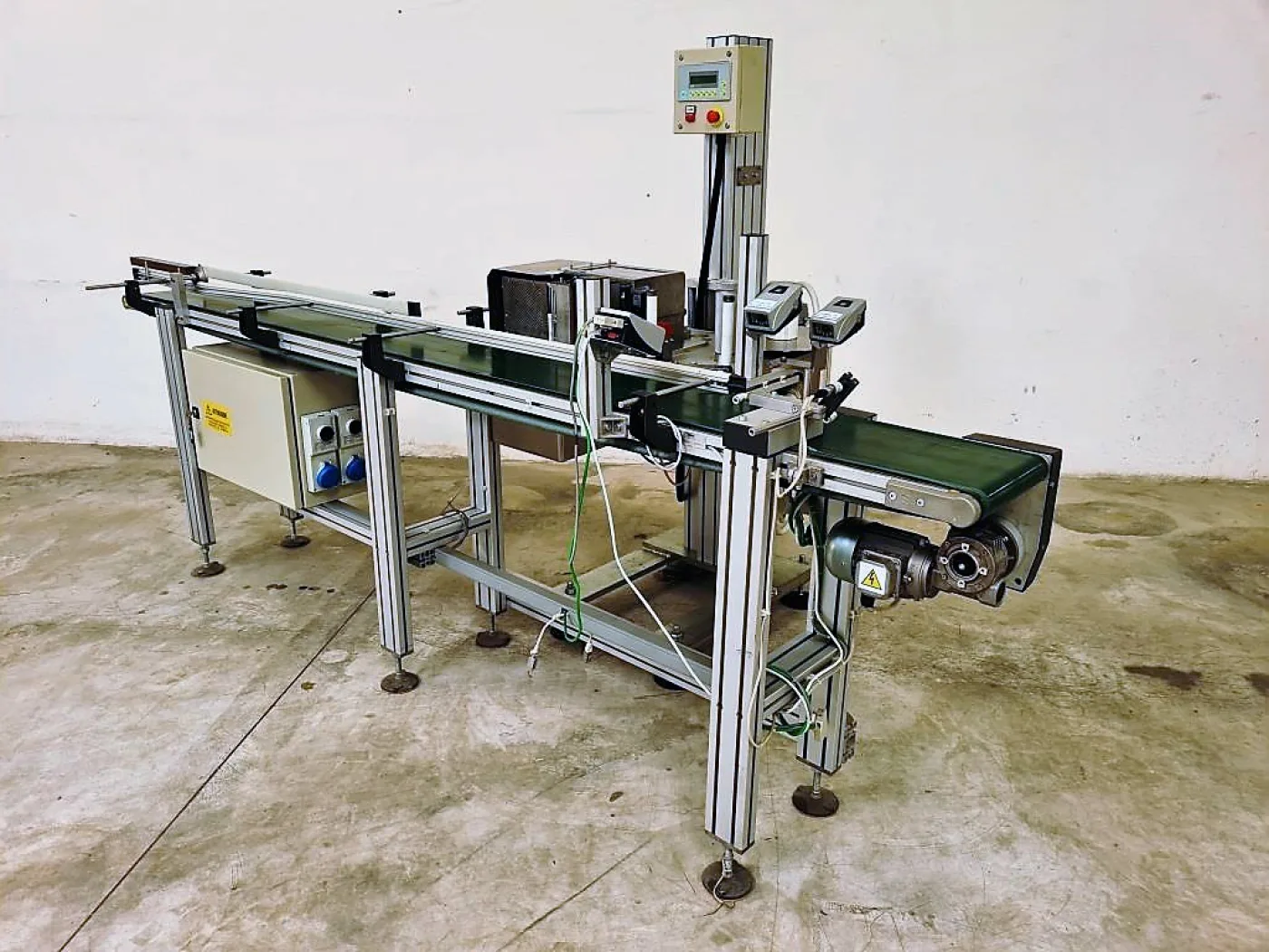 ETICHETTATRICE CON STAMPANTE E NASTRO TRASPORTATORE – IRPLAST – Mod. PAL 077 - 1