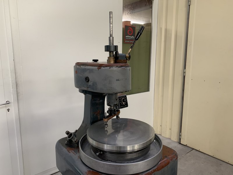 MACHINE A POLIR “LUTHY”