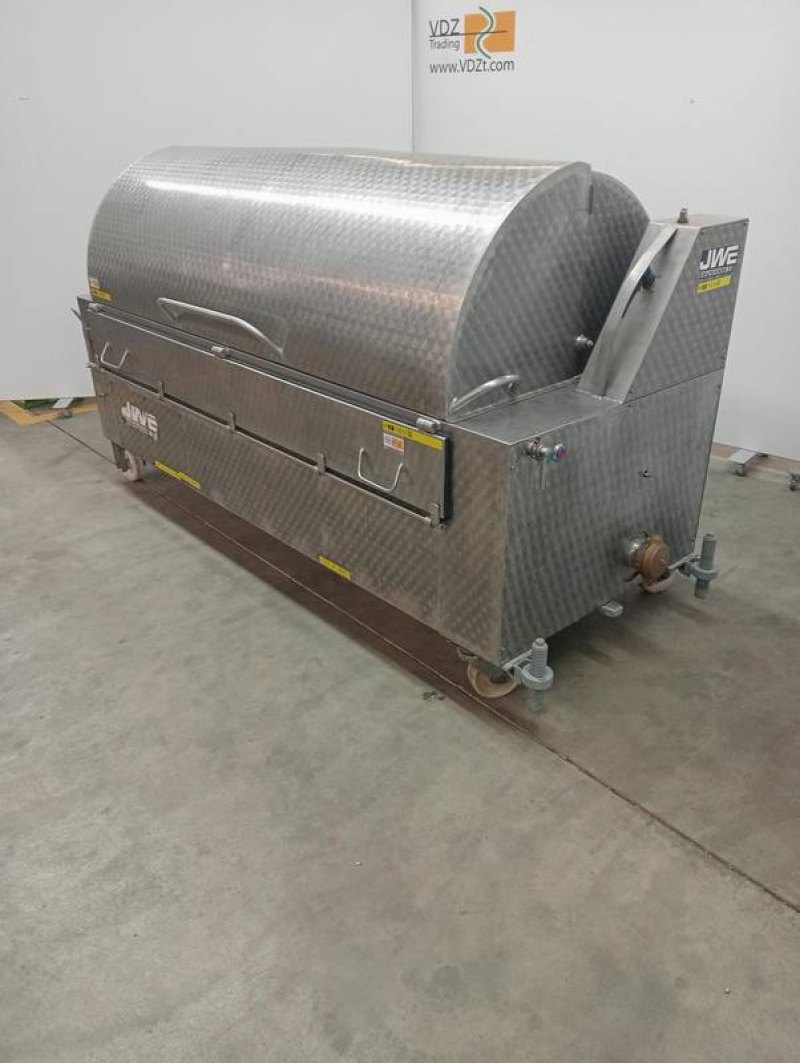 Combined scalding and dehairing machine