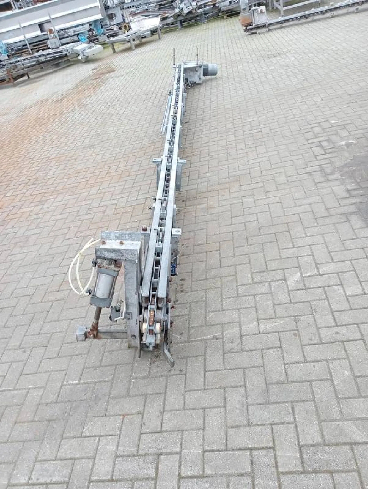 Conveyor vertical - 2