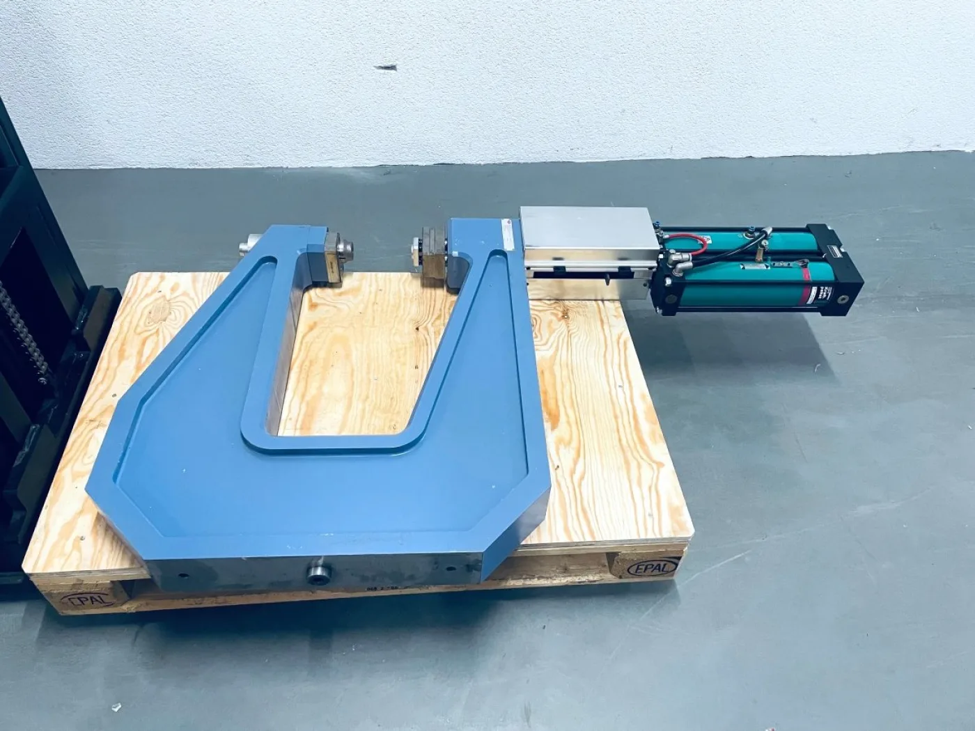 Tox Pressotechnik Stationäre hydropn. Clinchzange K08.00.150.05 - 4