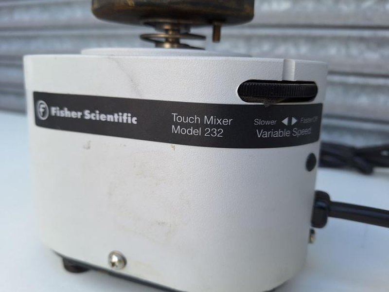 Fisher Scientific Model 232 Vortex Mixer