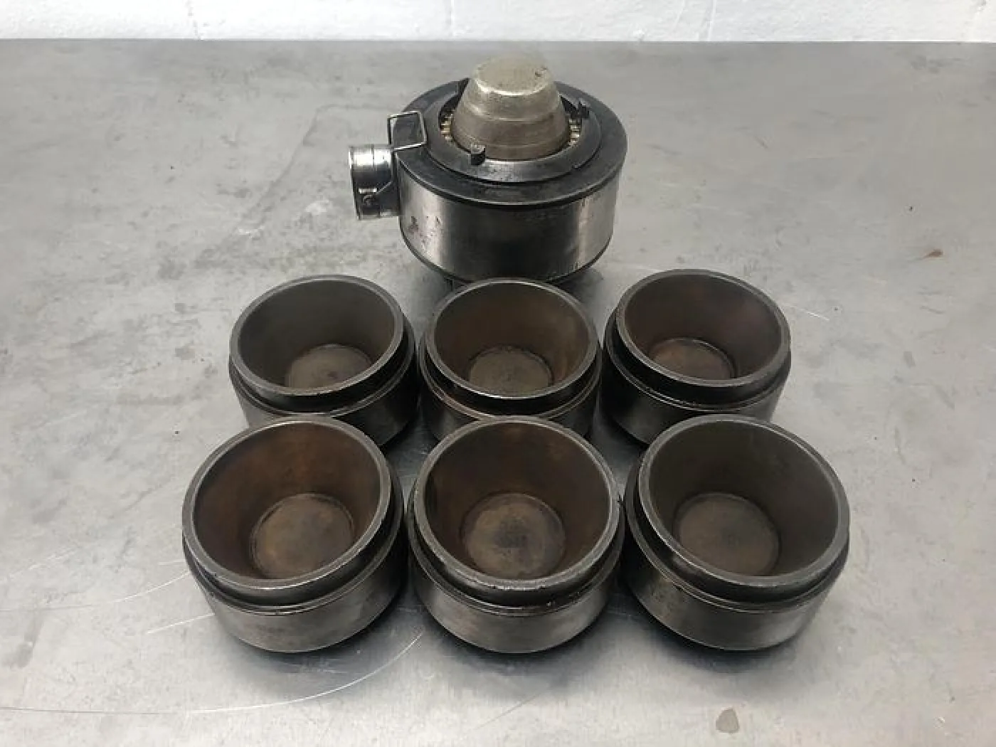 6 Station Custard Die Set - 1