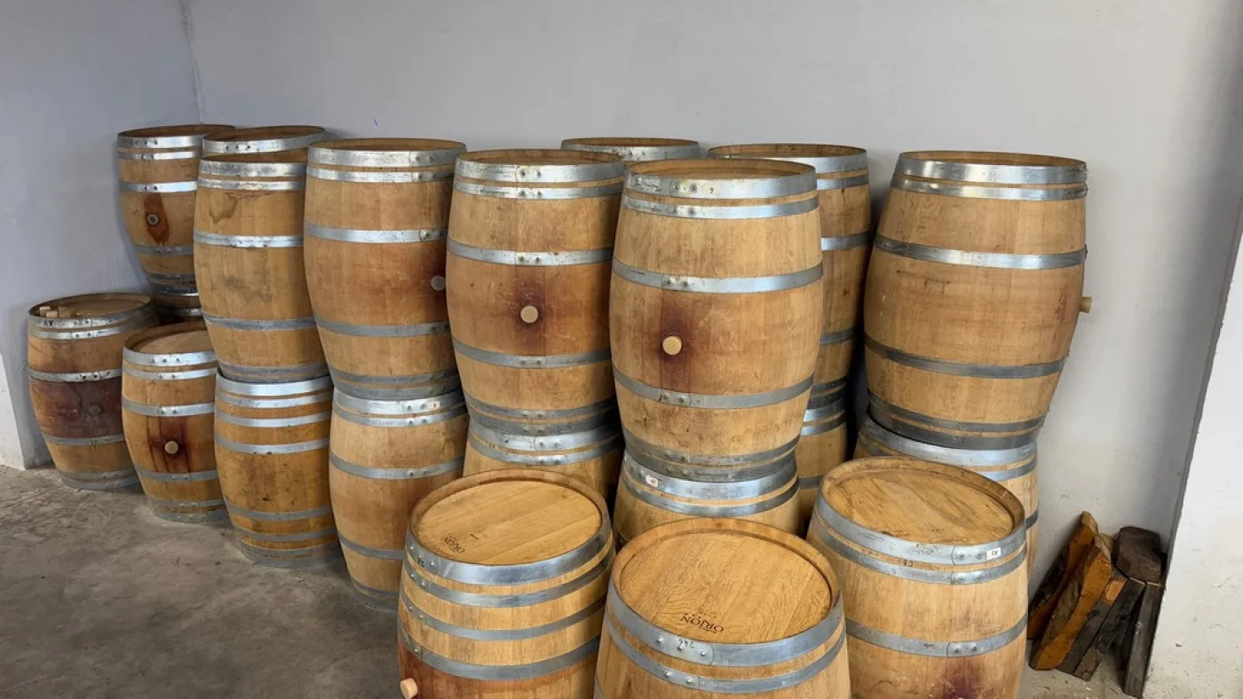 BARRELS IN OAK WOOD CAPACITY LITERS 225/228 OF THIRD-USE USED FOR RED WINE SECOND-HAND EQUIPMENT - 3