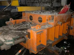 1973 Vezzani PM50-D Non Ferrous Baler