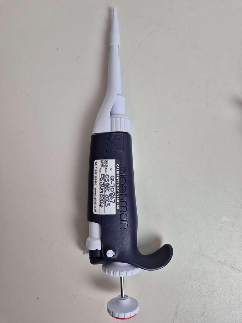 Gilson PIPETMAN P2 0.2-2uL Single Channel Pipette Colour-code Orange