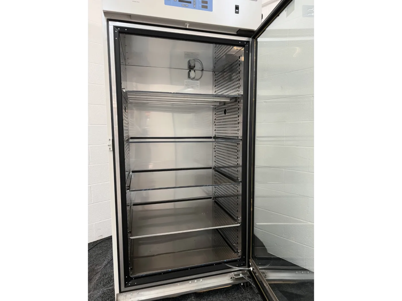 Thermo Scientific Reach-In CO2 Incubator - 4