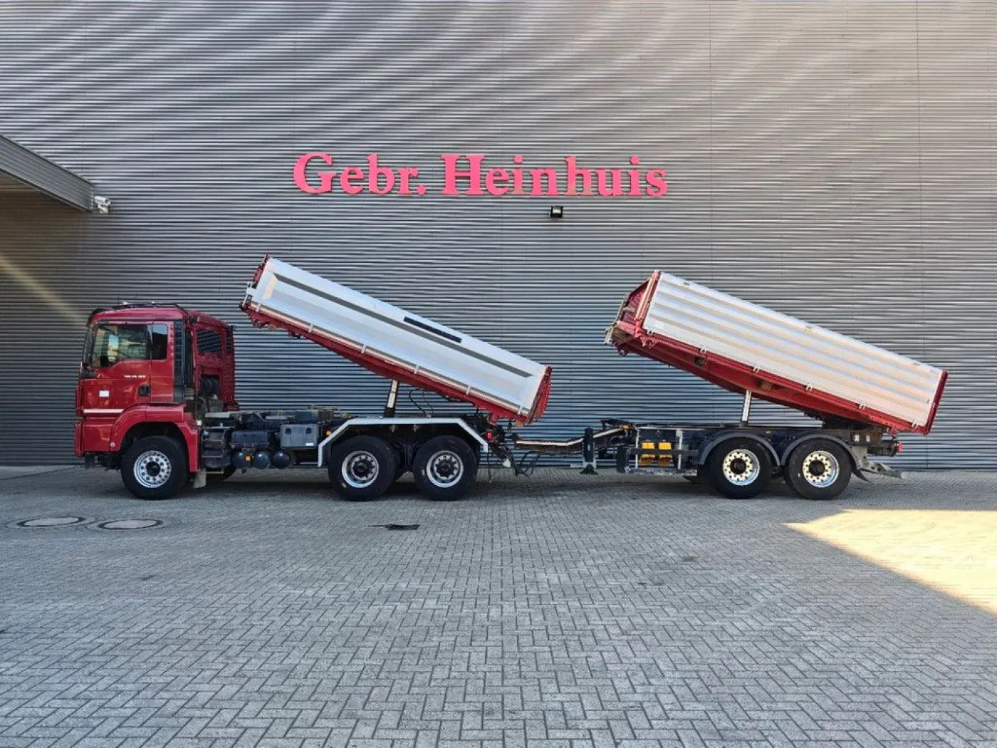 MAN TGS 26.460 6x4 + Schwarzmuller Z2 - 2