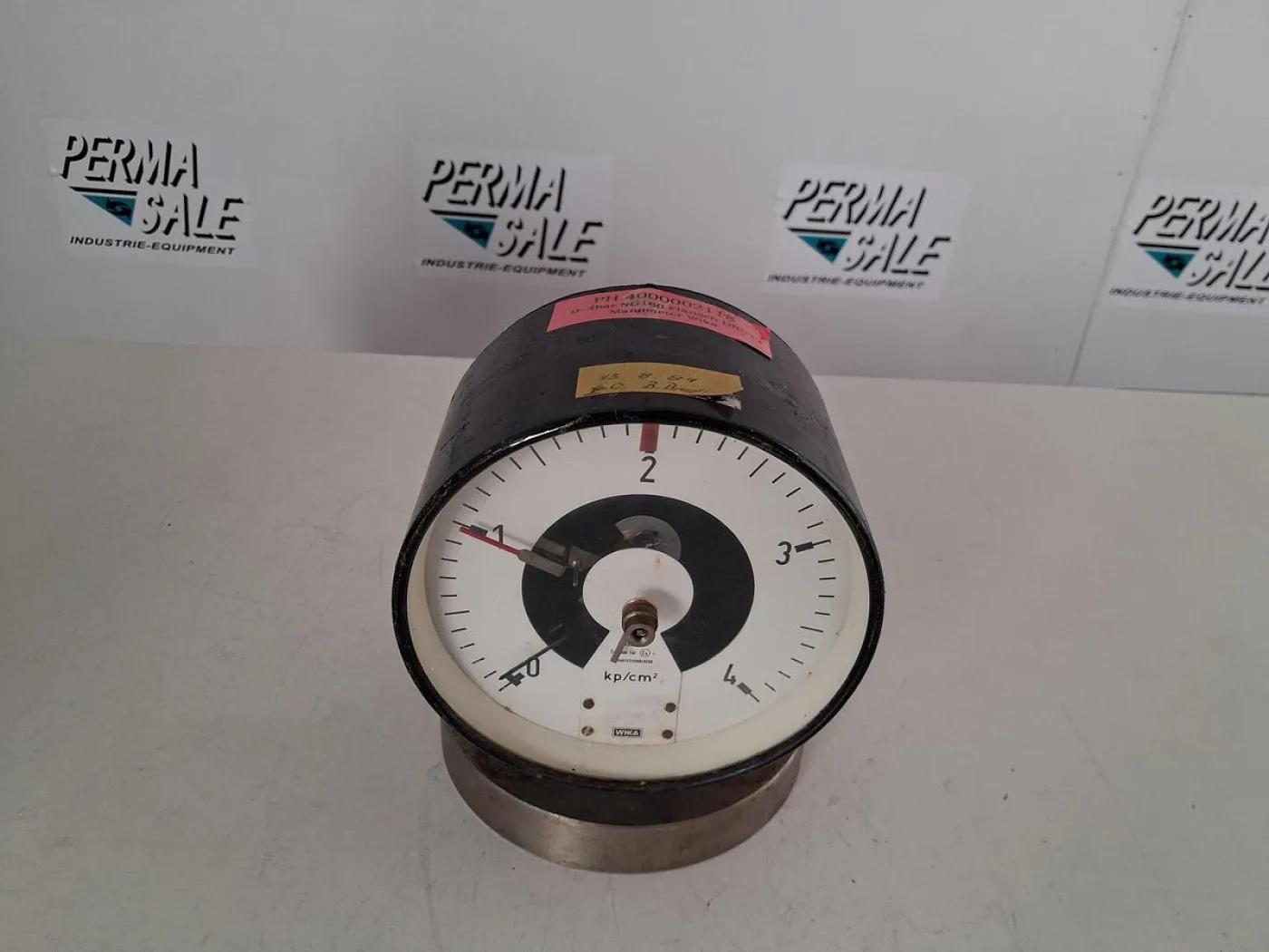 WIKA NG160 Pressure Gauge 0–4 bar with Inductive Contact - 3