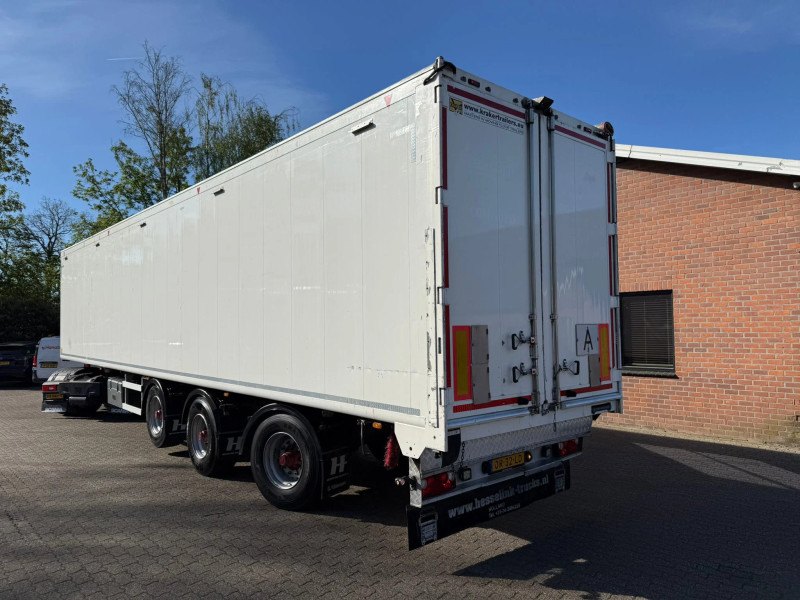 Kraker CF-X CF-X AS-1 Lift axle AS-3 Steering axle Wabco Smartboard Headstock door EN Trailer