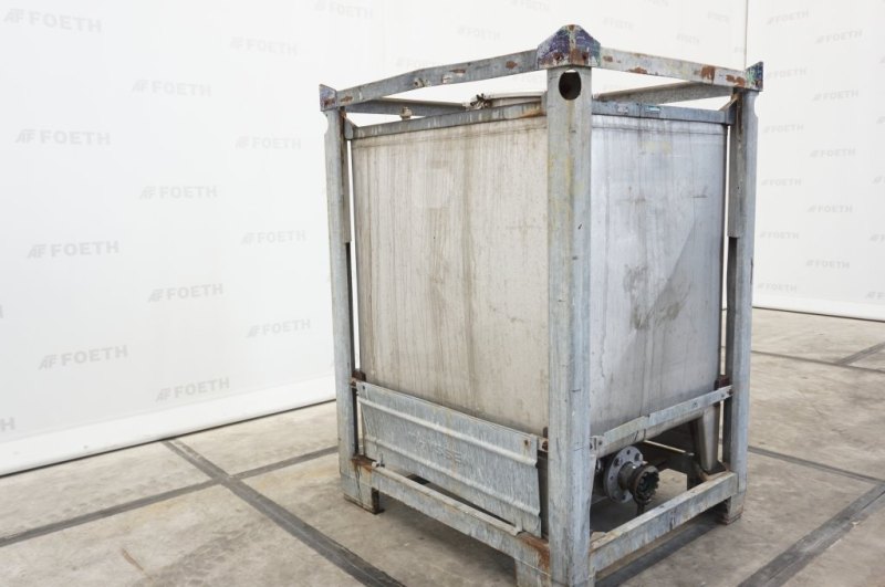 Vertical tank