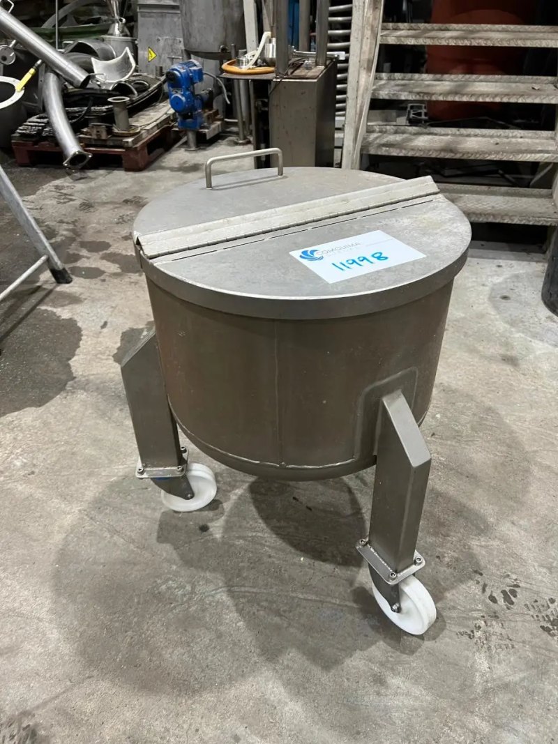 STAINLESS STEEL TANK 74 LITERS