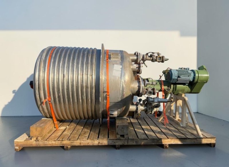 1992 CHEMATEC AG Vacuum reactor / pressure vessel with agitator