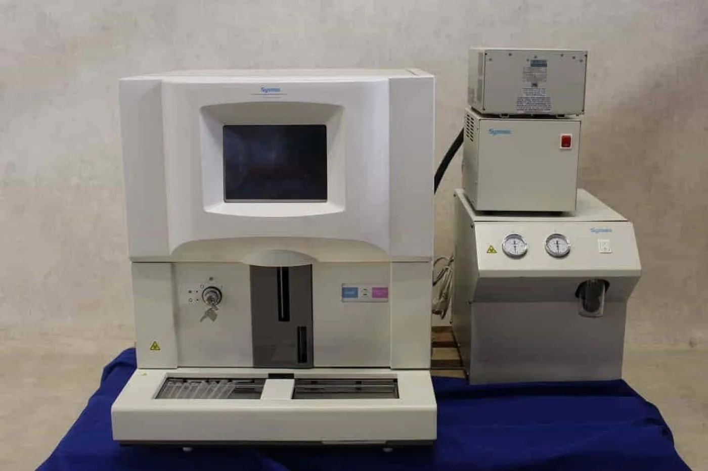 Sysmex UF-100 Urine Cell Analysator - 1