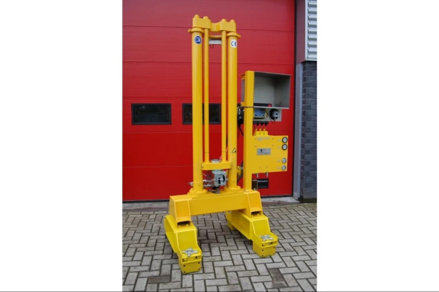200 kN CPT Penetrometer Pusher for Nearshore Testing - 1