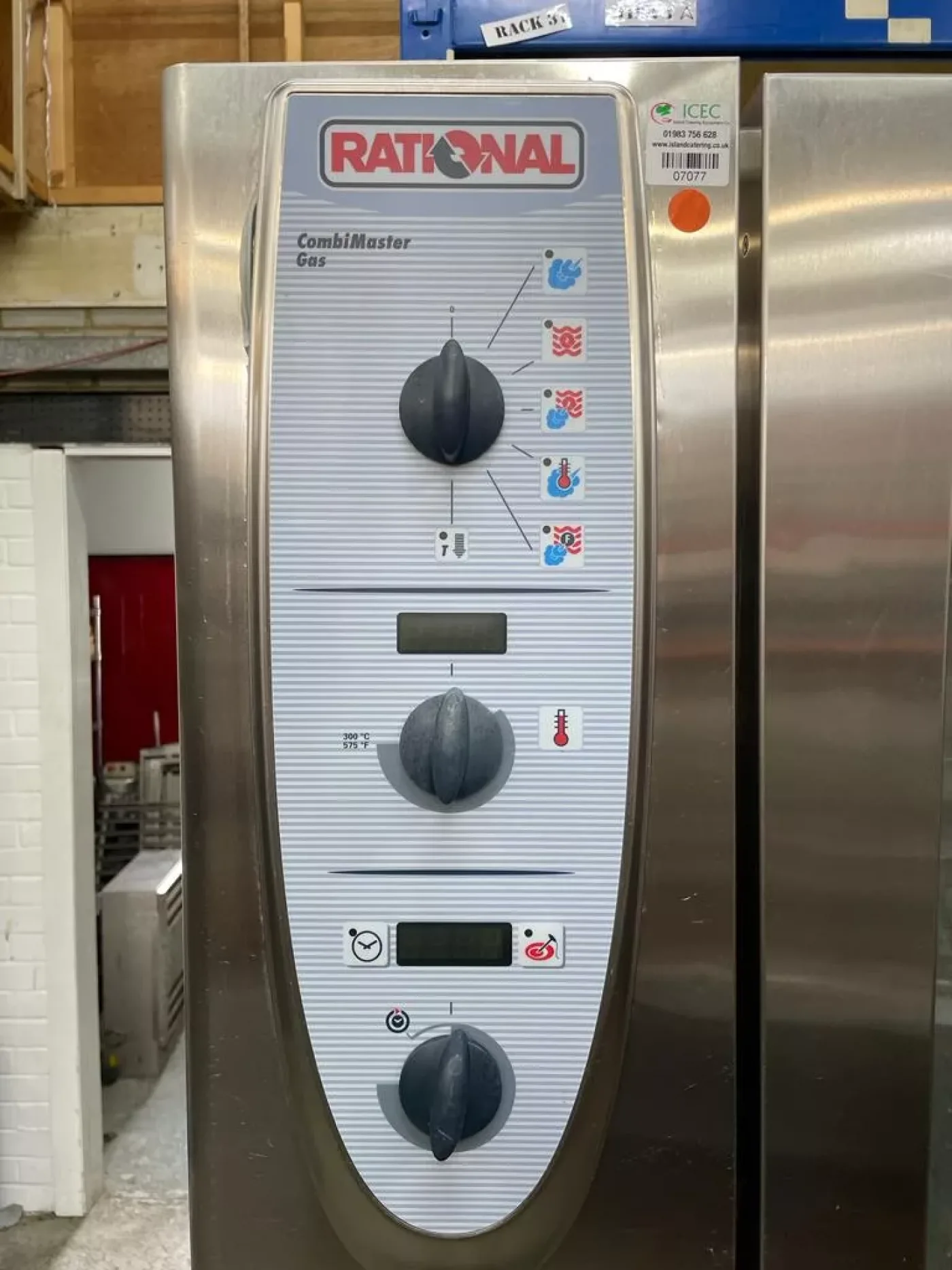 Rational CombiMaster (CM), 20-2/1/G (40-Grid Gas Combi Oven) - islandcatering - 3