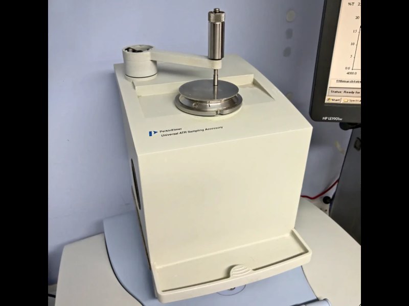 Perkin Elmer Spectrum 100 FTIR
