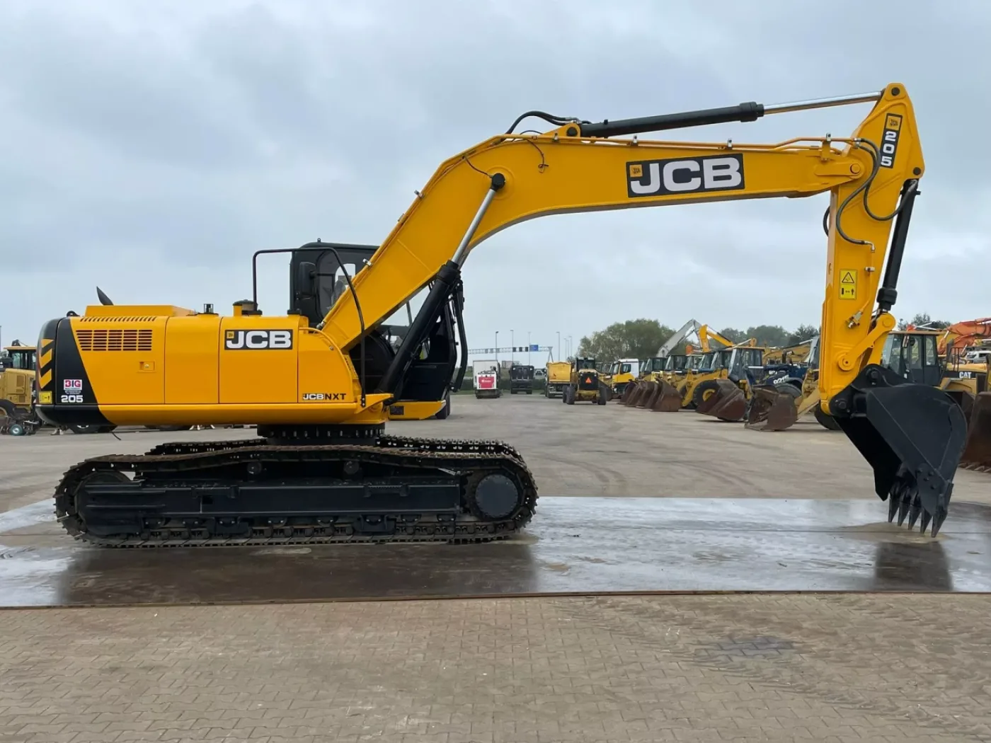 JCB 205 Hydraulic Excavator – Export model - 6