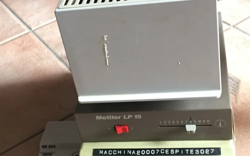 BILANCIA DA BANCO METTLER MOD. PE300 + PL15 ANALIZZATORE DI UMIDITÀ