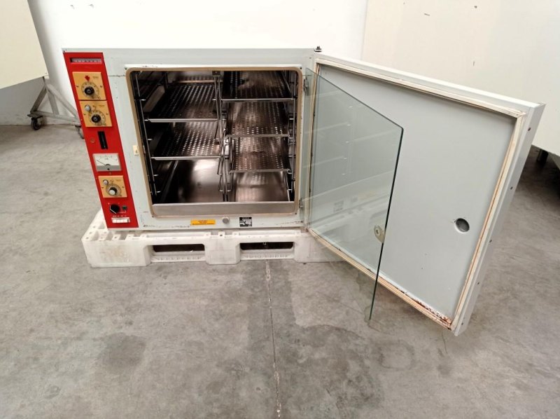 INCUBATRICE DA LABORATORIO – HERAEUS – MOD. B 5060