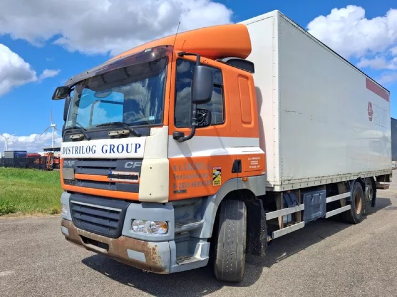 DAF CF 85.360 * 6x2 * Euro 4 * 1 x Bed