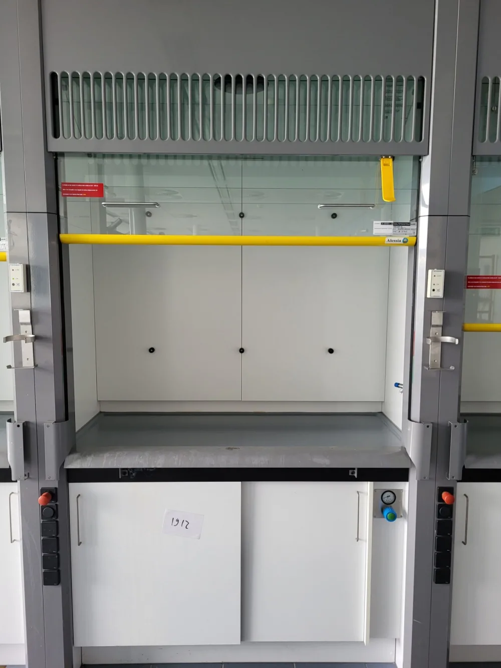 1912 - Used S+B Fumehood (150cm)