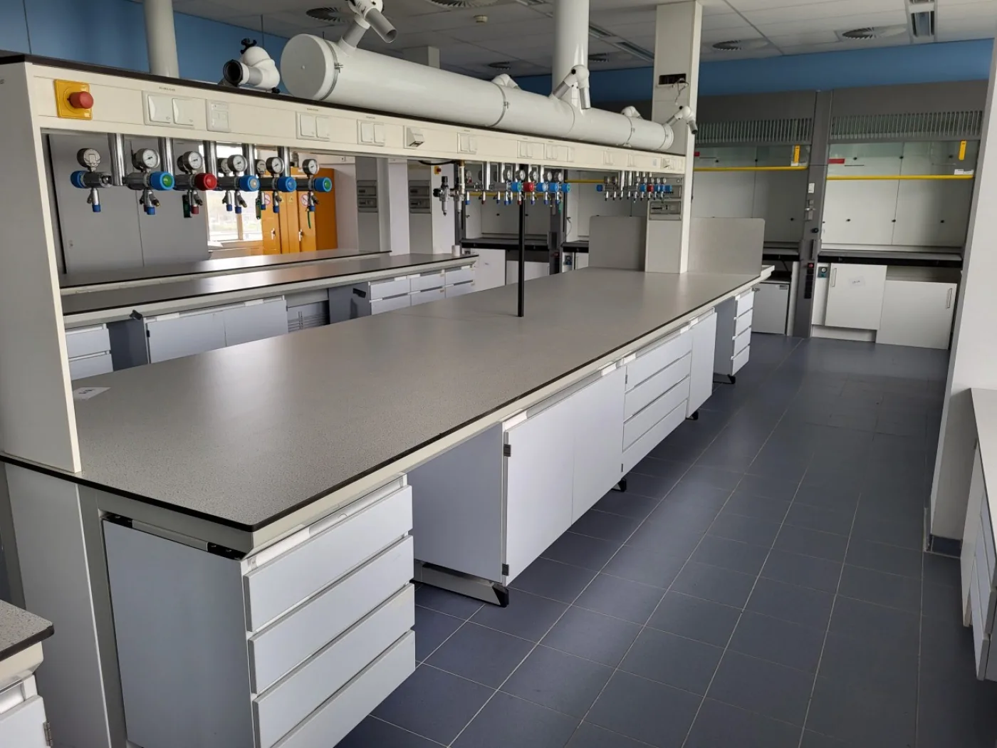 1919 – Used S+B Island table (600 cm) - 2