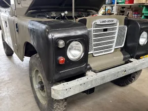 Land Rover 109 - 1983 Benzine Softtop LH