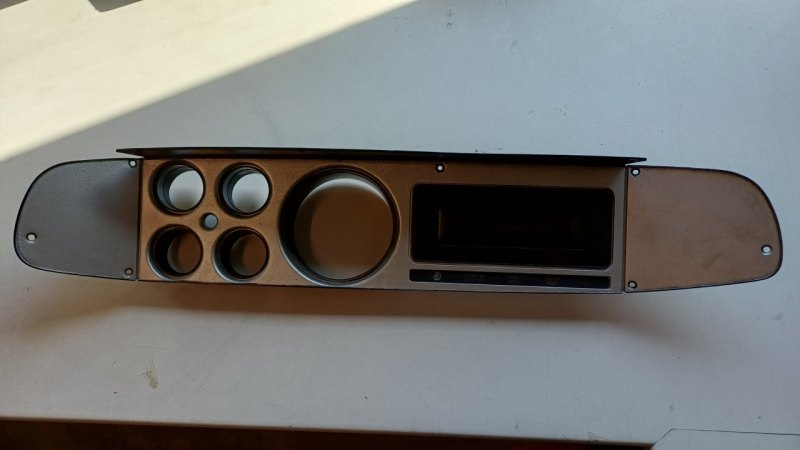 Dodge W200 Instrumentenpaneel afdekplaat grijs (gebruikt)