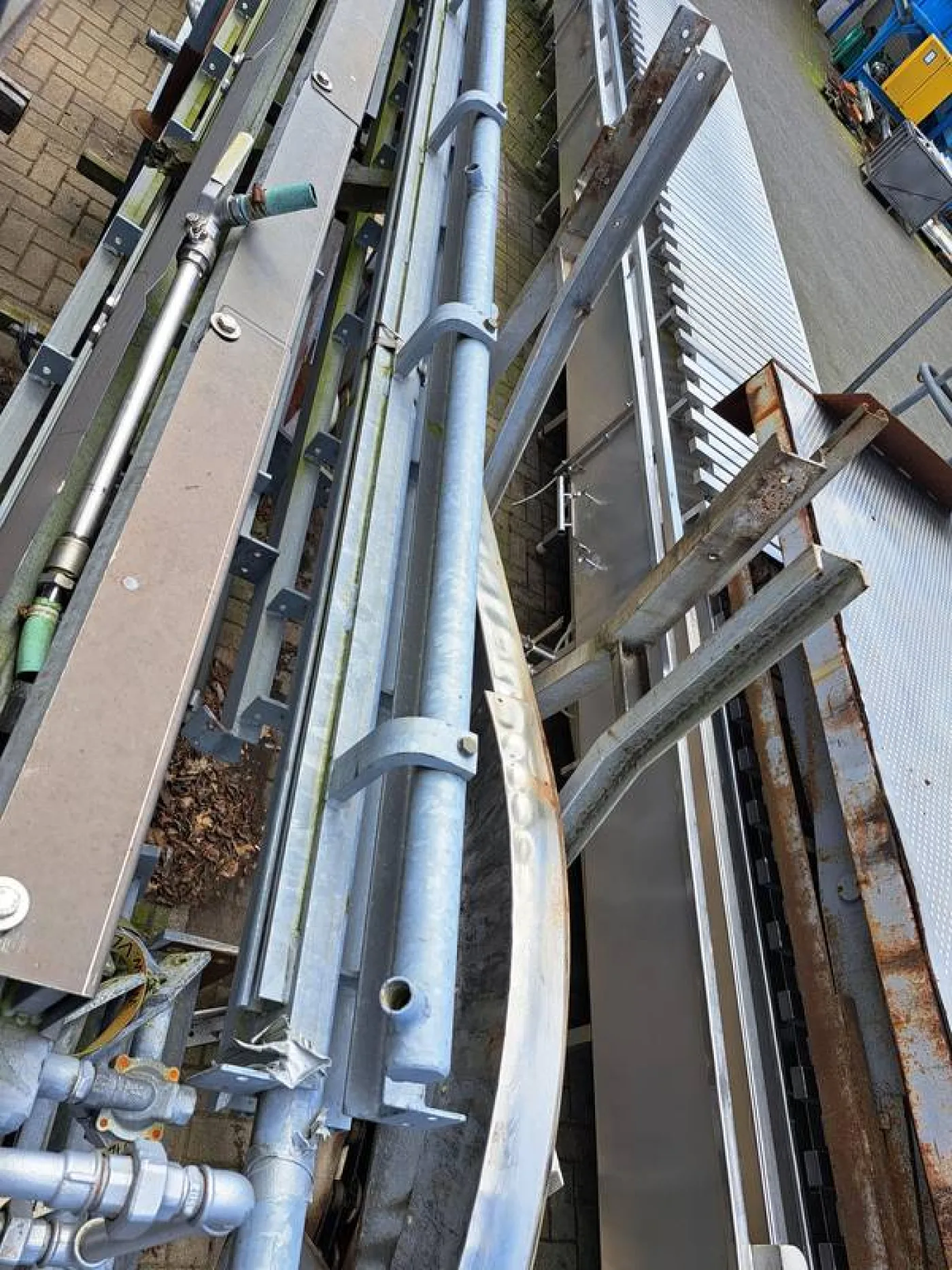 Conveyor ( and spare tube) with watercoolling tube. - 3