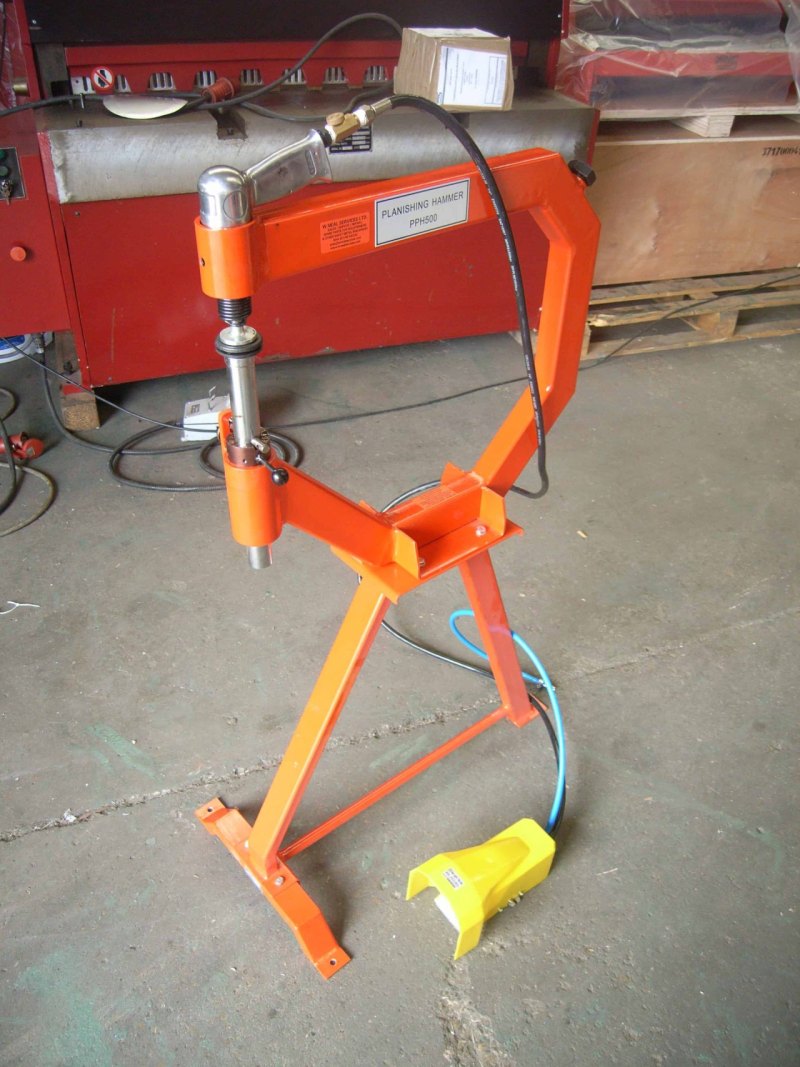 WNS Pneumatic Planishing Hammer 498mm - WNS - W. Neal Services Ltd