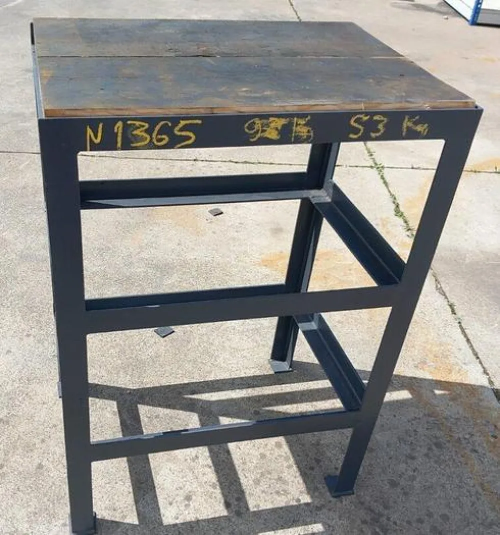Bancada de trabalho de ferro