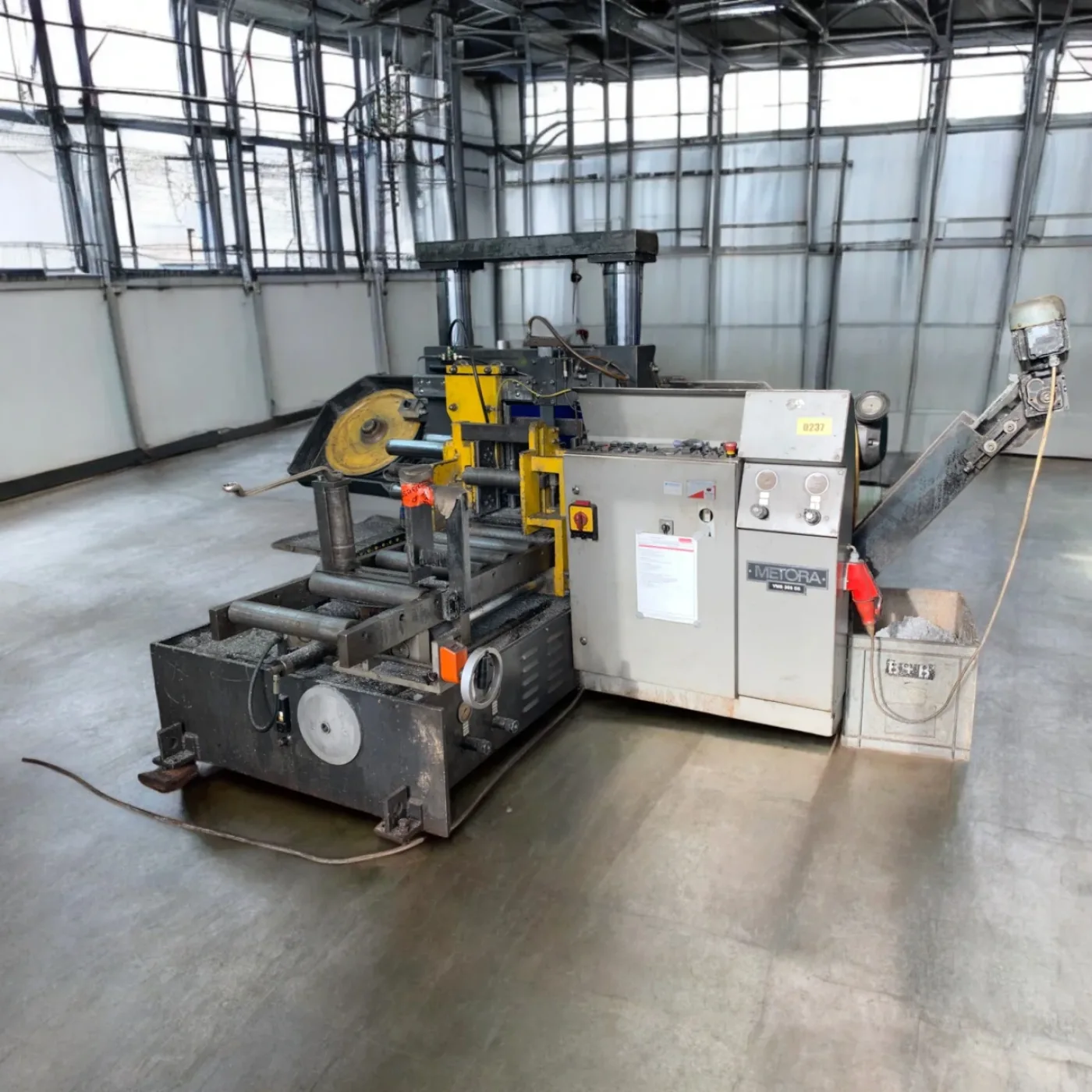 Bandsäge Metall Horizontal METORA Typ VMB 305 DS - 5