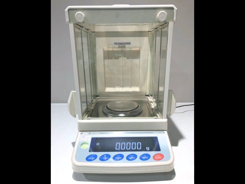 A&D GF-324A Series Analytical 4-Place Balance