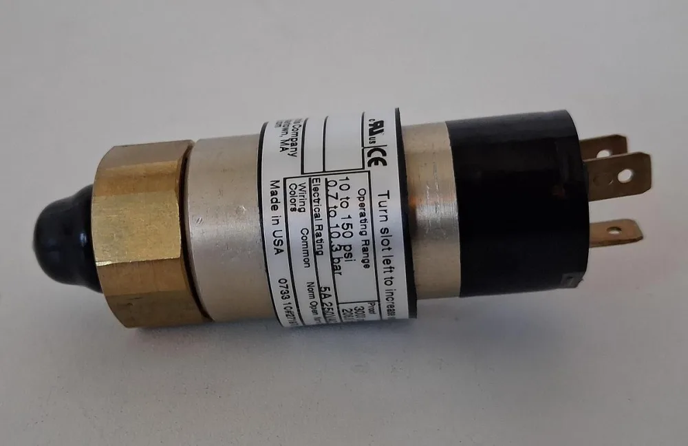 United Electric Controls 10-B11 Pressure Switch