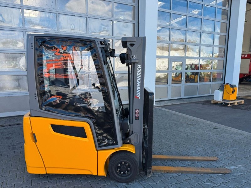 Jungheinrich EFG 215 / Triplex: 4.25m! / SS / nur 2.865h!