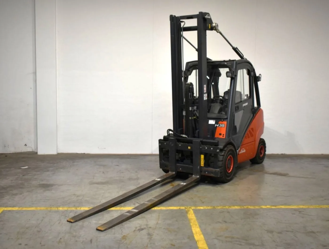 Frontstapler Linde H 35 D 393 (2012) - 1