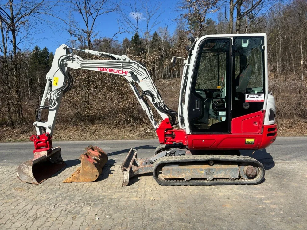 Takeuchi - TB 230