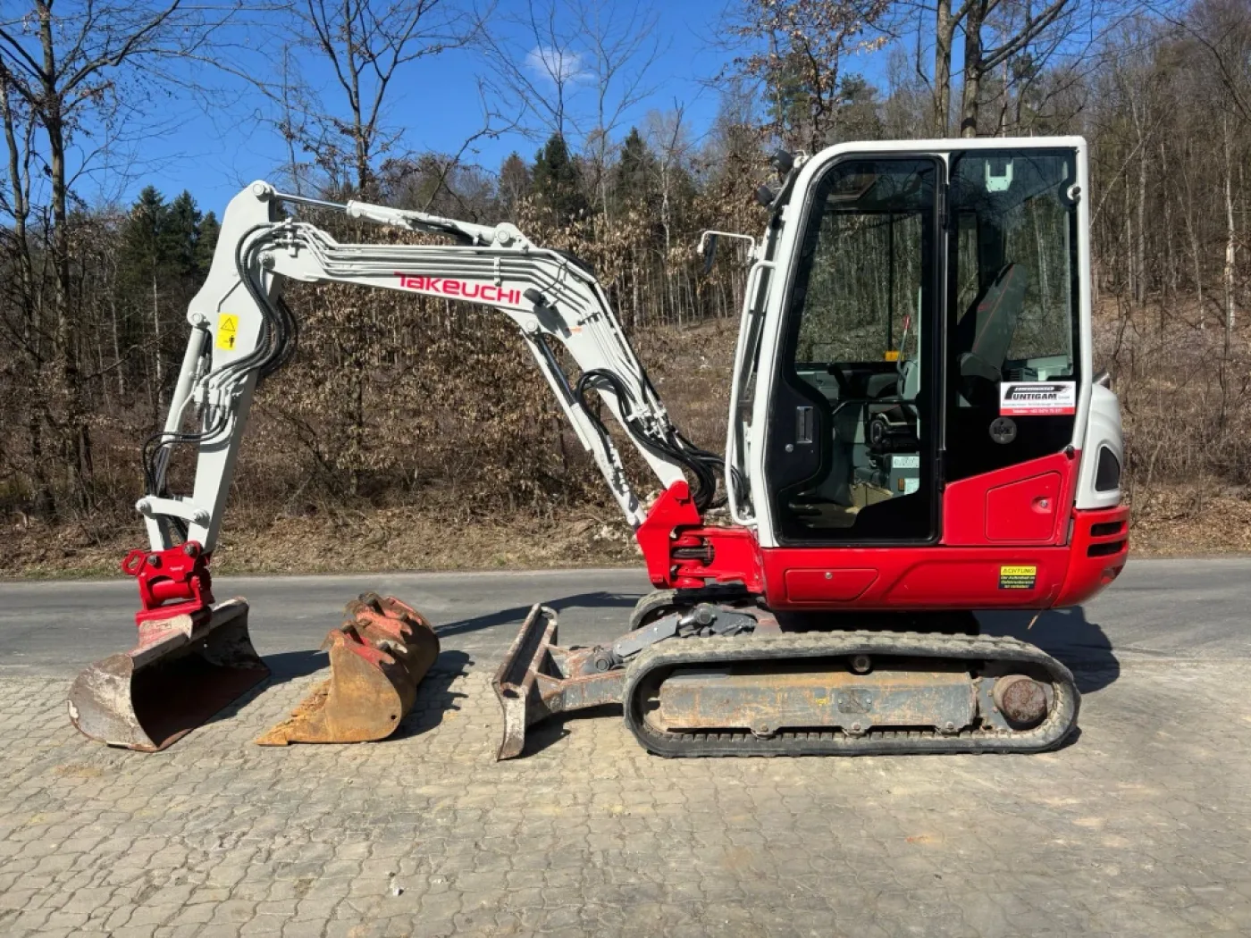 Takeuchi - TB 230 - 1