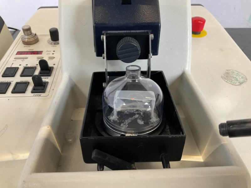 Leica VT 1000 S — Vibrating Blade Microtome - Miscellaneous