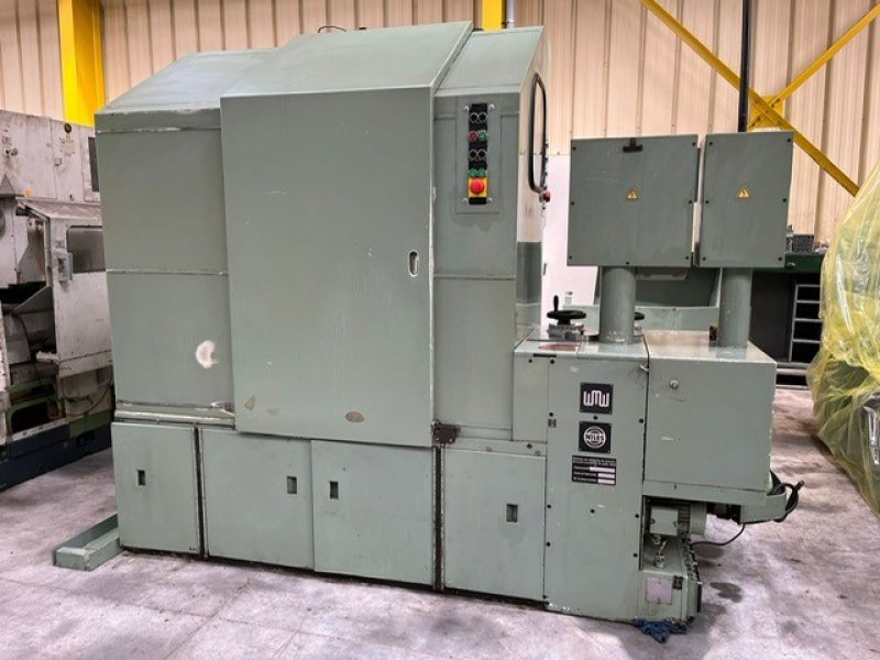 Gear Grinding Machine – NILES 630C