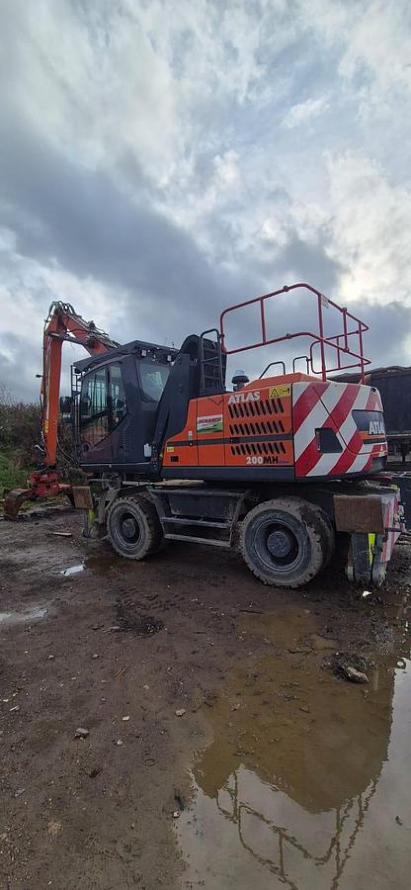2024 Atlas 200 MH Material Handler