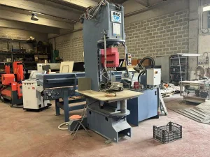 2009 MEC C-400-90T-