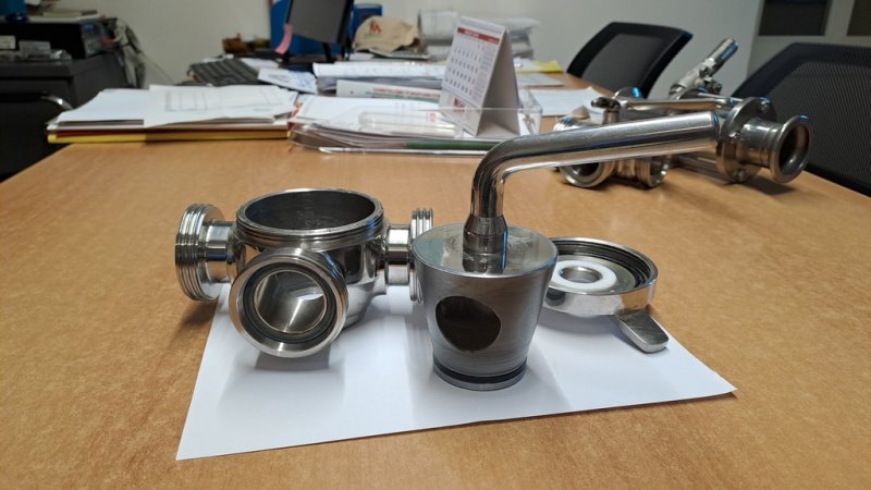 REMOVABLE THREE-WAY STAINLESS STEEL MALE TAP/PORT, SECOND HAND EQUIPMENT