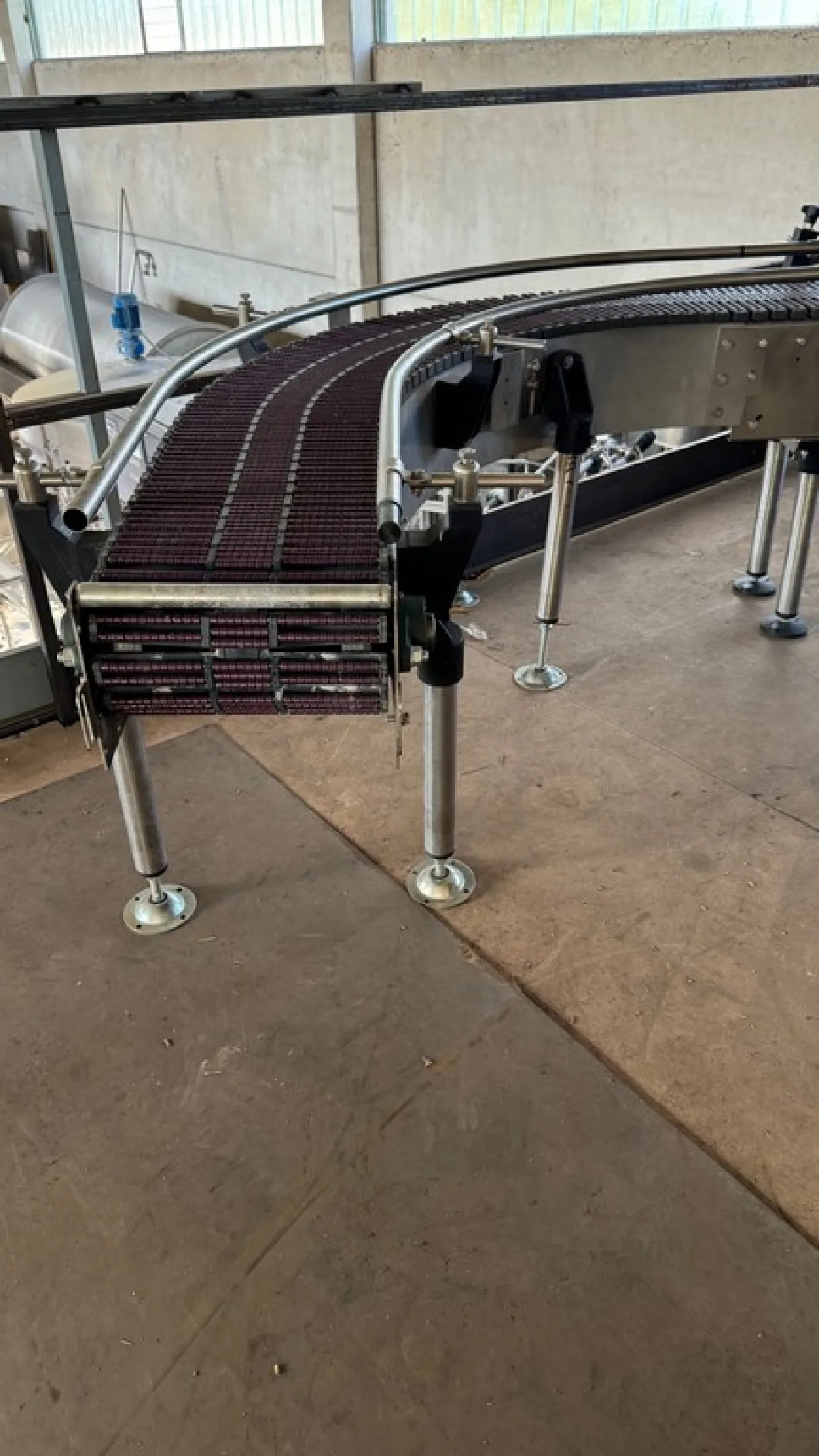 CURVED ROLLER CONVEYOR PREDISPOSED FOR MOTORIZATION, WITH MOTORIZED PLASTIC CHAIN AND TRANSPORT ROLLERS, SECOND-HAND EQUIPMENT - 2